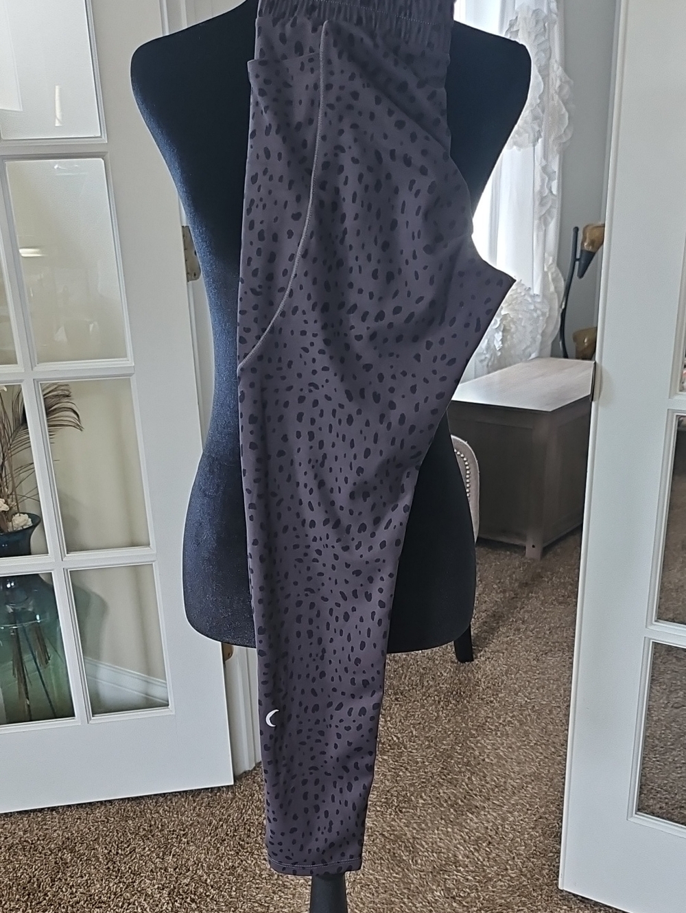 ZYIA Active Leopard Drawstring Leggings